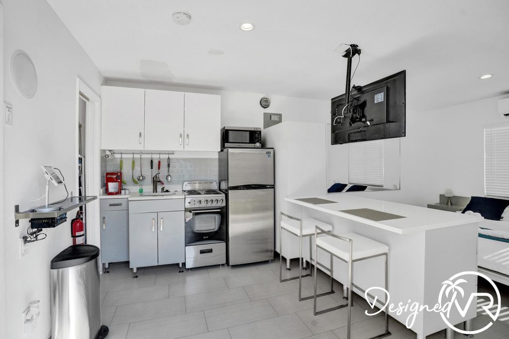 Sea & I Unit A Private Studio in Distinctive Boutique