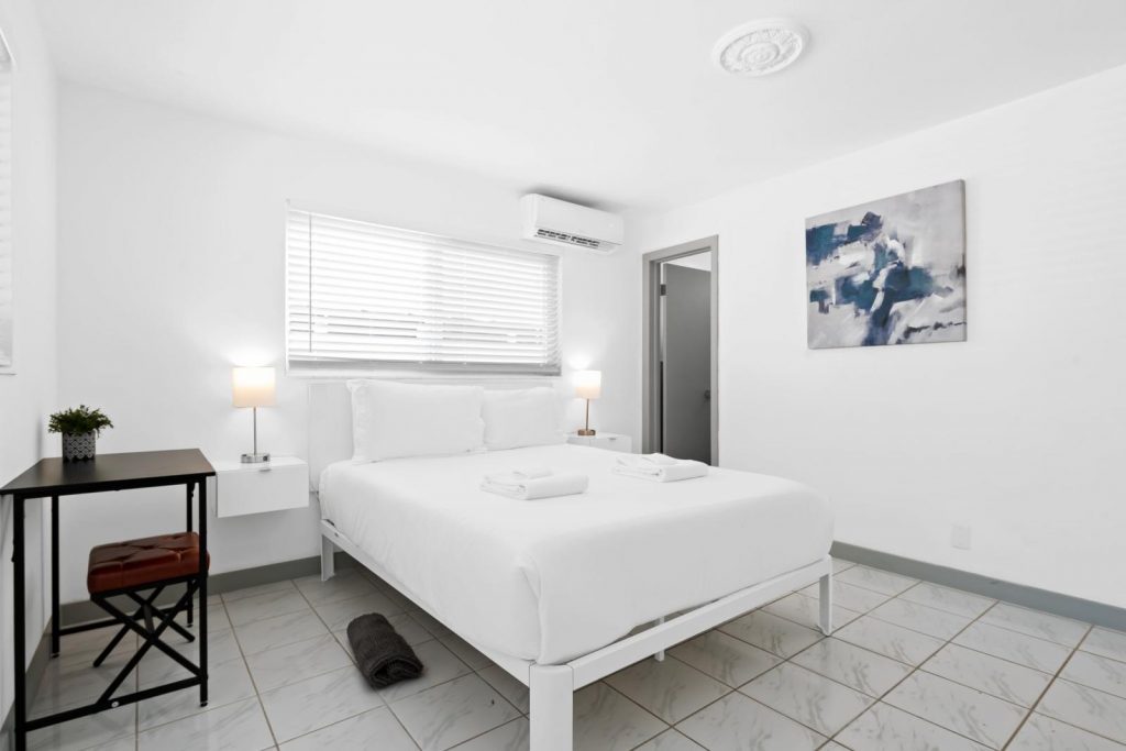 Sea & I Unit H Private Room in Distinctive Boutique
